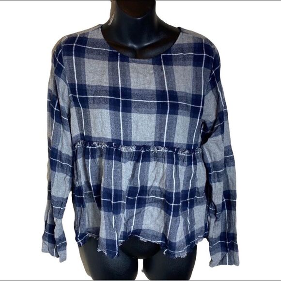 Cloth & stone small grey and blue plaid long sleeve button back top - Picture 1 of 4